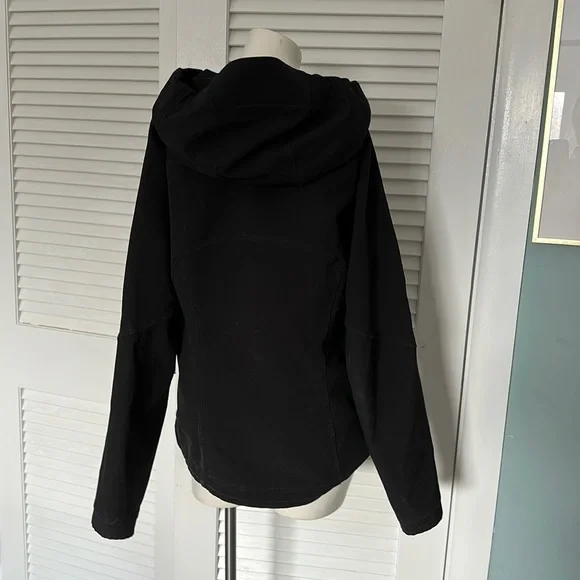 Patagonia women’s light weight jacket sz L